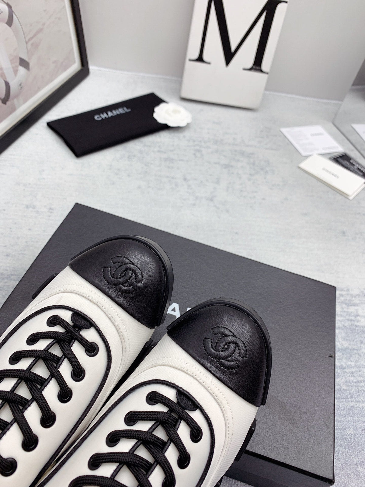 CC 26s Low Top Sneakers 4cm White Black Canvas 162985