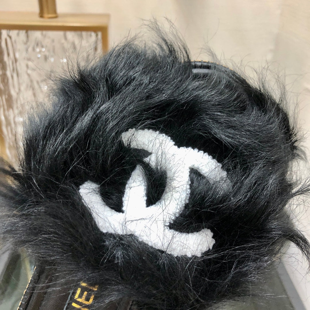 CC 26s Logo Slides Black Furry Leather 970163