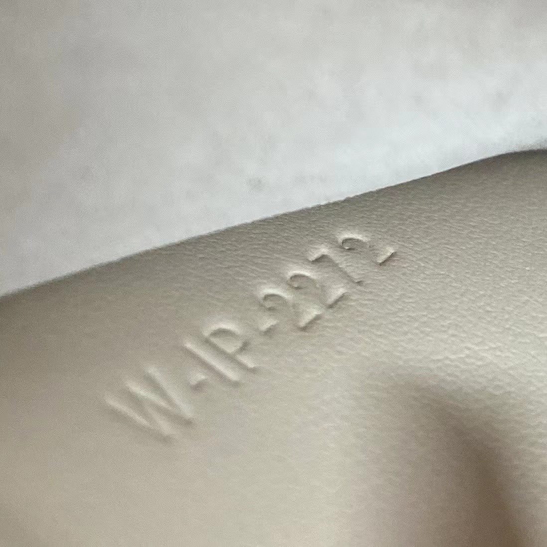 Celine Besace Cuir Bag Triomphe Beige Calfskin