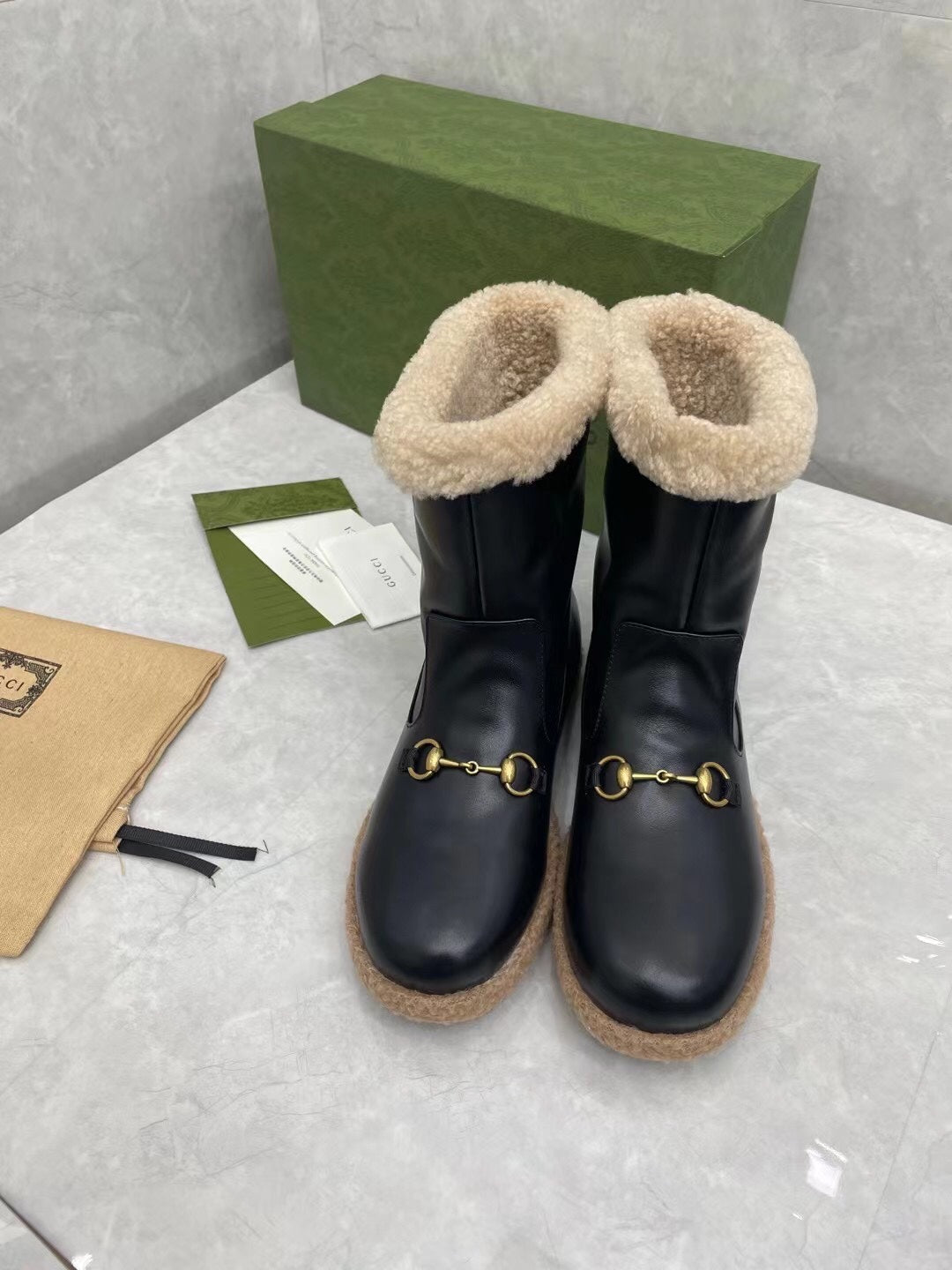 Gucci 2025 Boot Black Beige Sheepskin Wool 564789