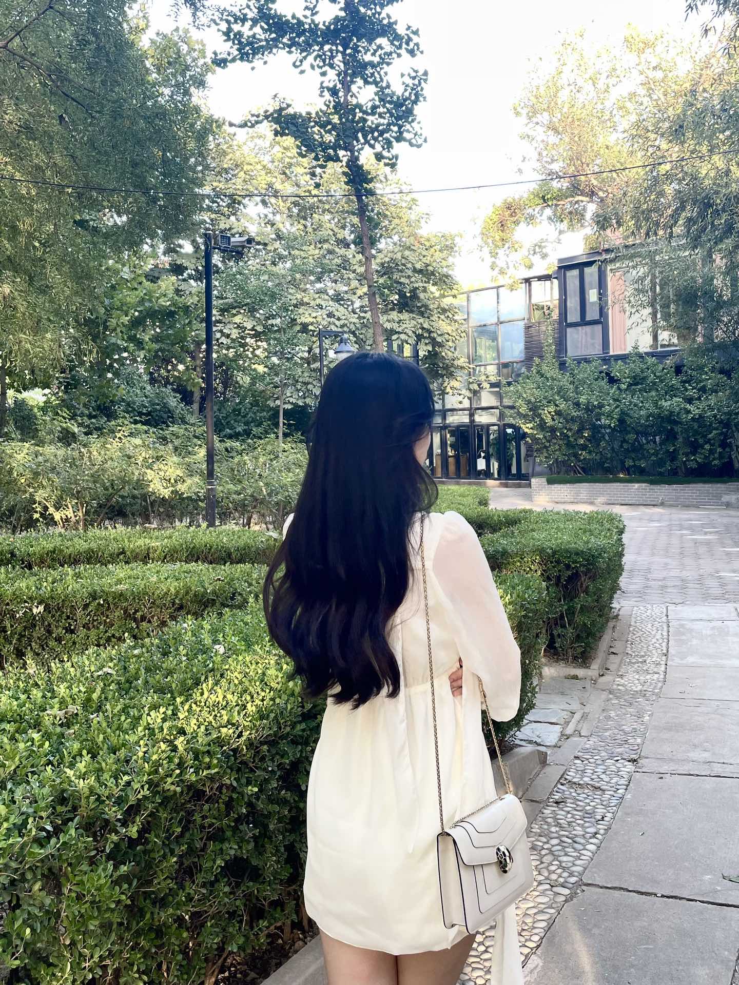 BVL Serpenti Forever Crossbody 20cm White Cafskin GHW 188634