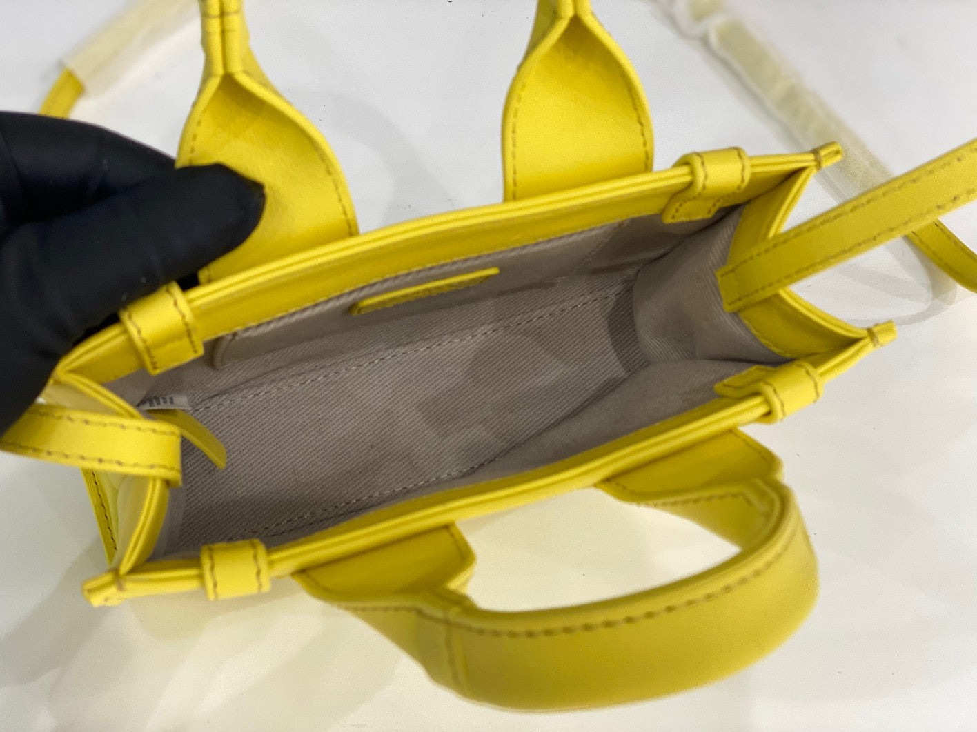 Chloé Woody mini tote bag 20cm yellow calfskin