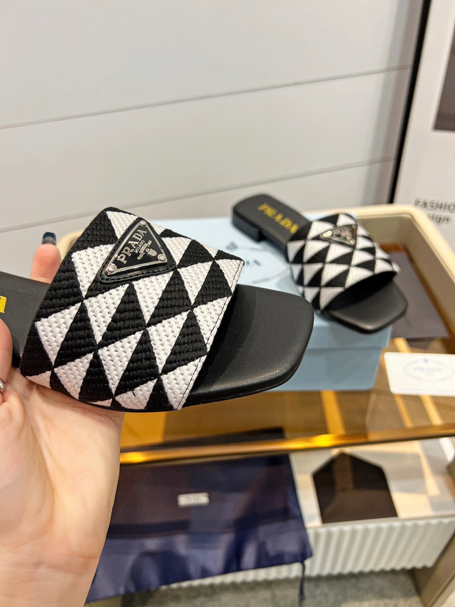 Prada 26s Enameled Metal Triangle Printed Slides White Black Leather Cotton 986589