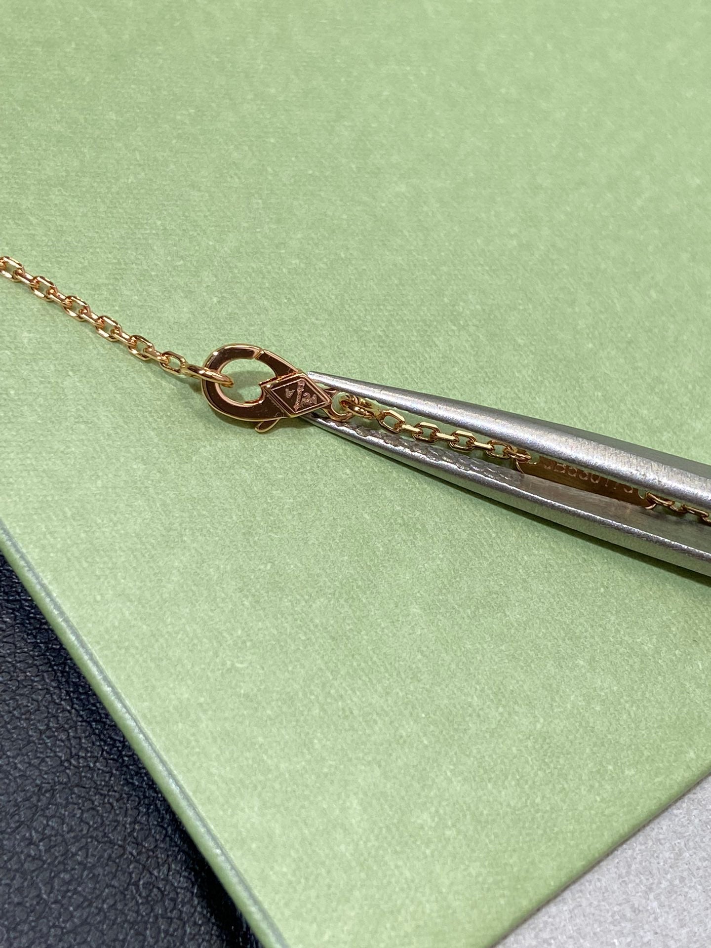 VCA Flower Lucky Spring White Mop Necklace Pink Gold