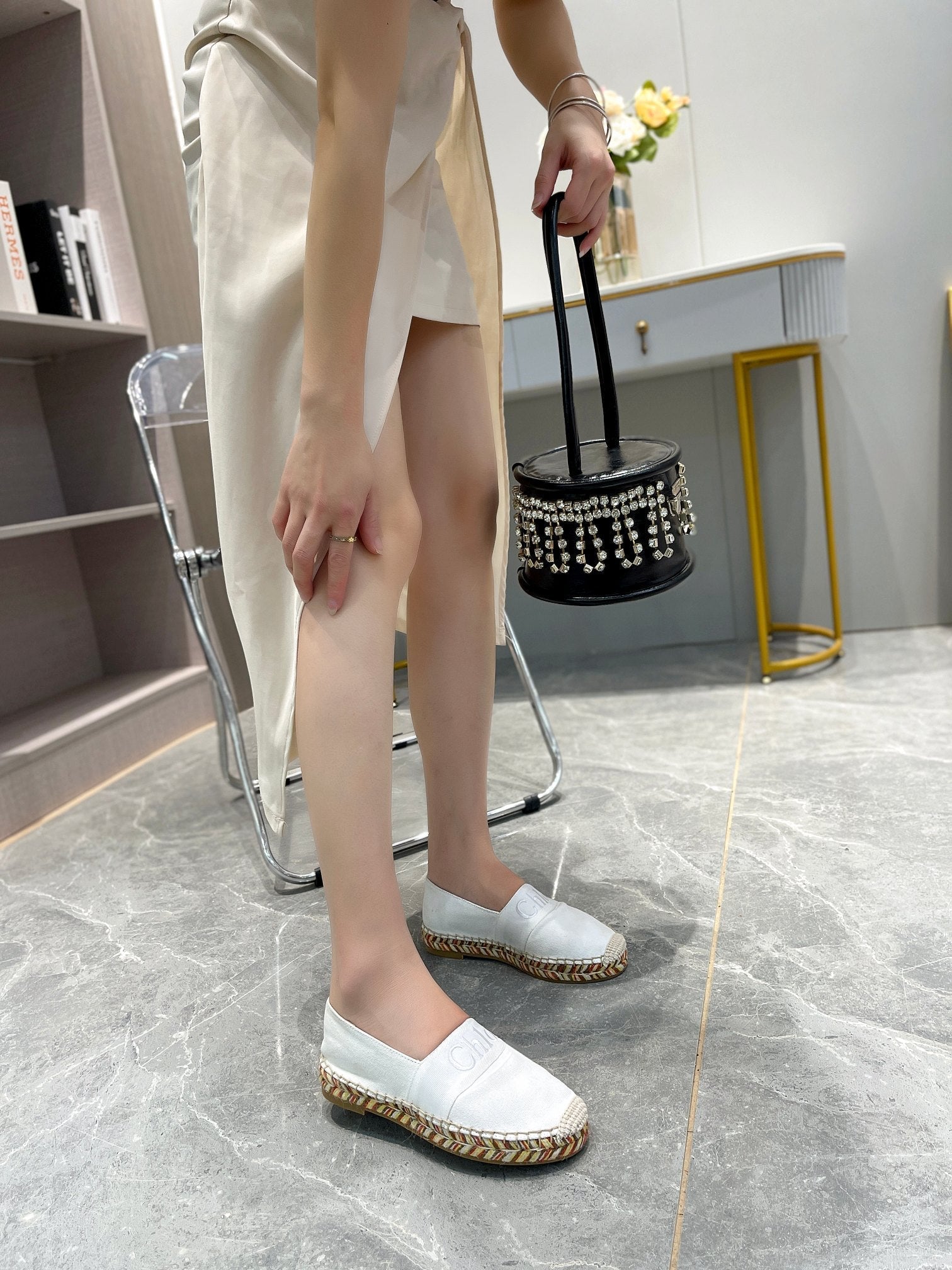 CHLOÉ LOAFERS IN WHITE FABRIC AND RAFFIA