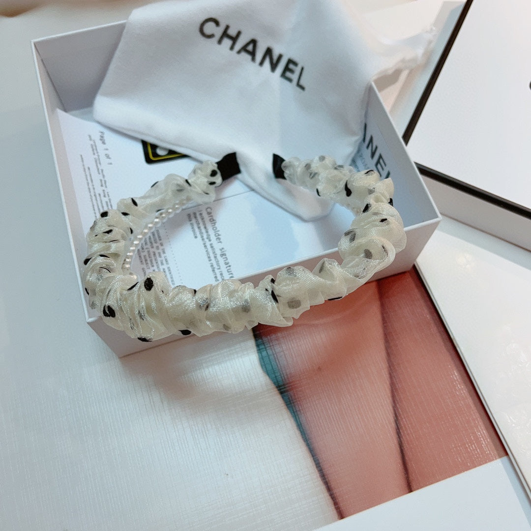 WHITE VOILE FABRIC HAIRBAND WITH PEARL CHAIN 867188