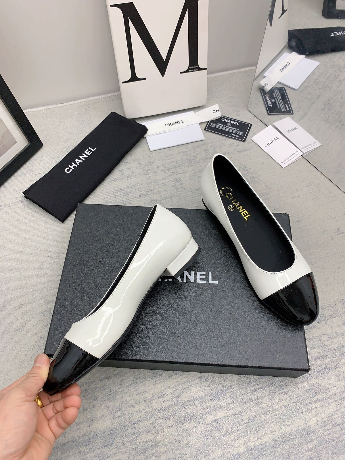 CC 26s Ballet Flats White Black Patent Leather 159944