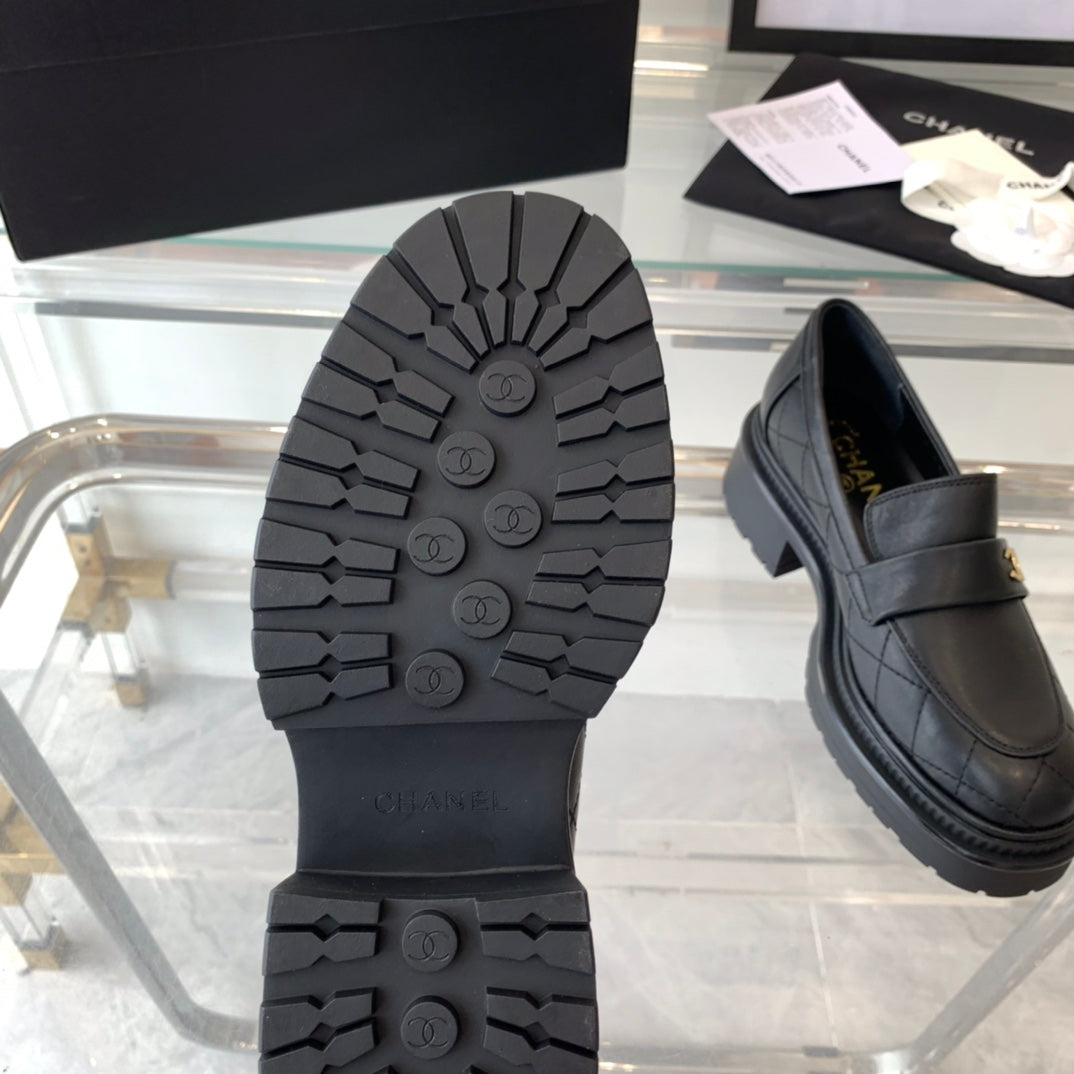 moccasins black quilted calfskin 104827