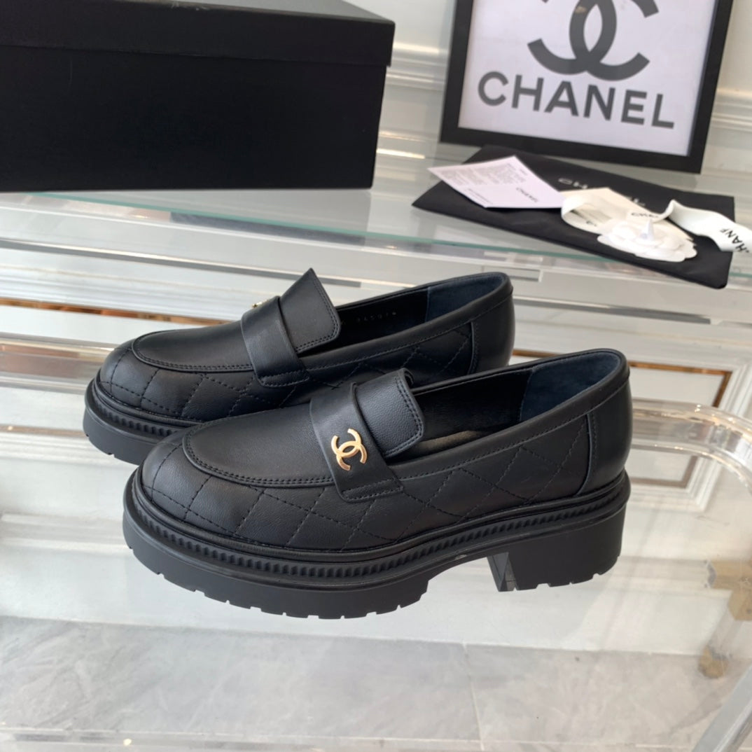 moccasins black quilted calfskin 104827