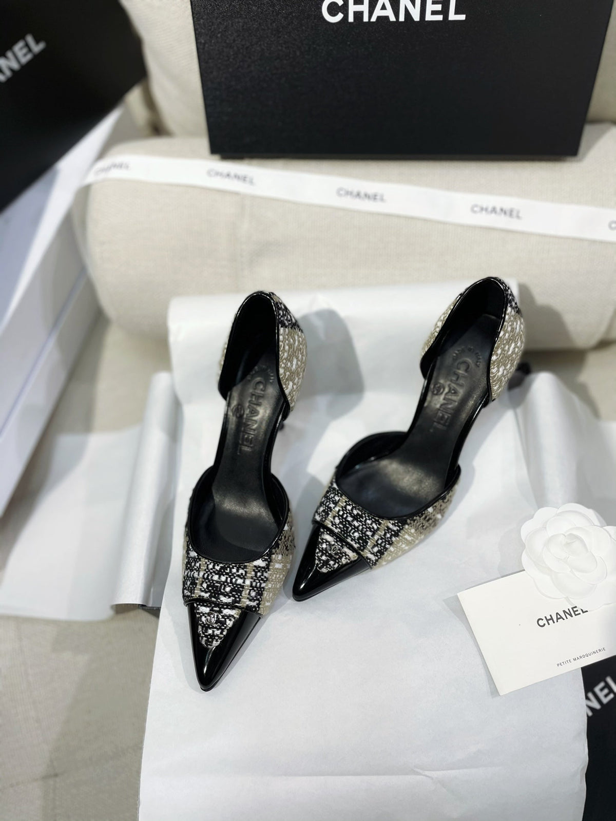 Chanel 26s Pumps Black Gold Tweed Patent Leather 156333