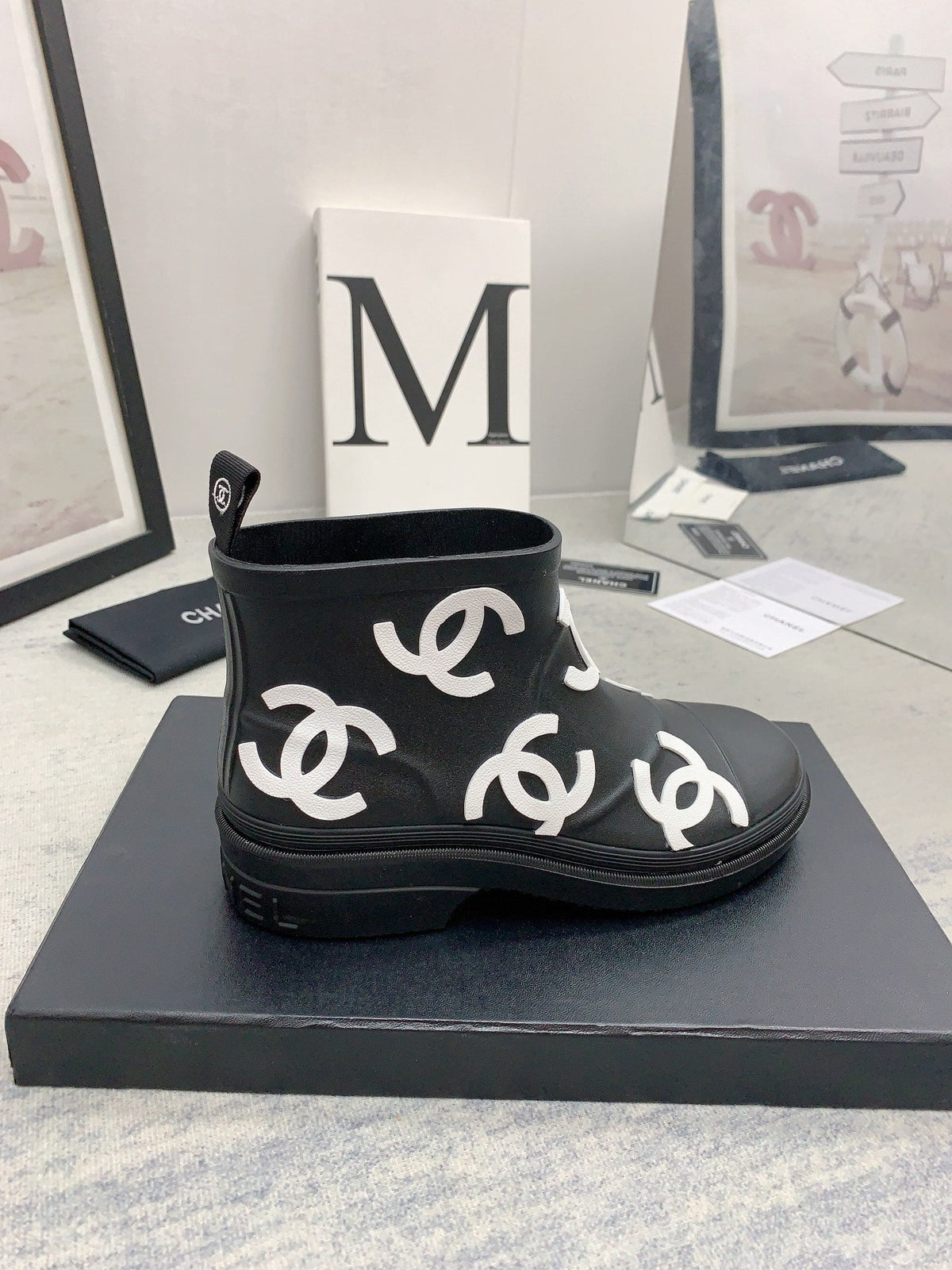 CC 26s Short Rain Boots 2cm Black White Caoutchouc Rubber 163775