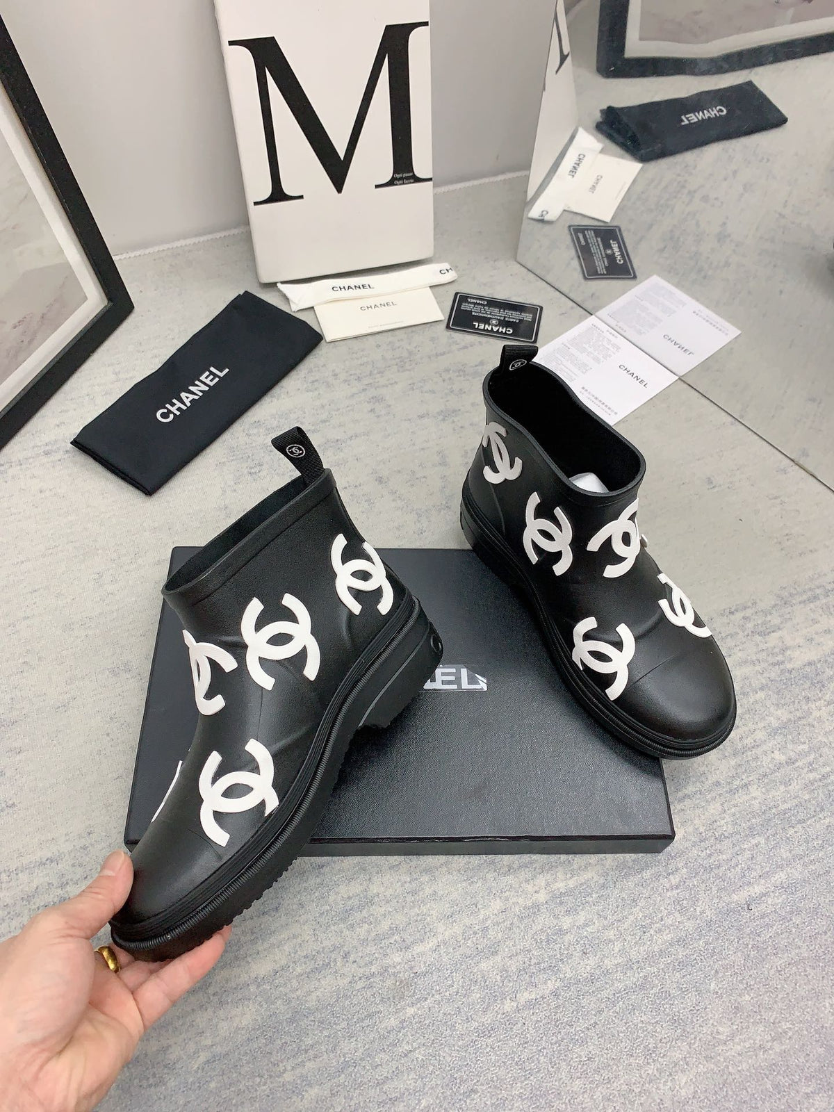 CC 26s Short Rain Boots 2cm Black White Caoutchouc Rubber 163775