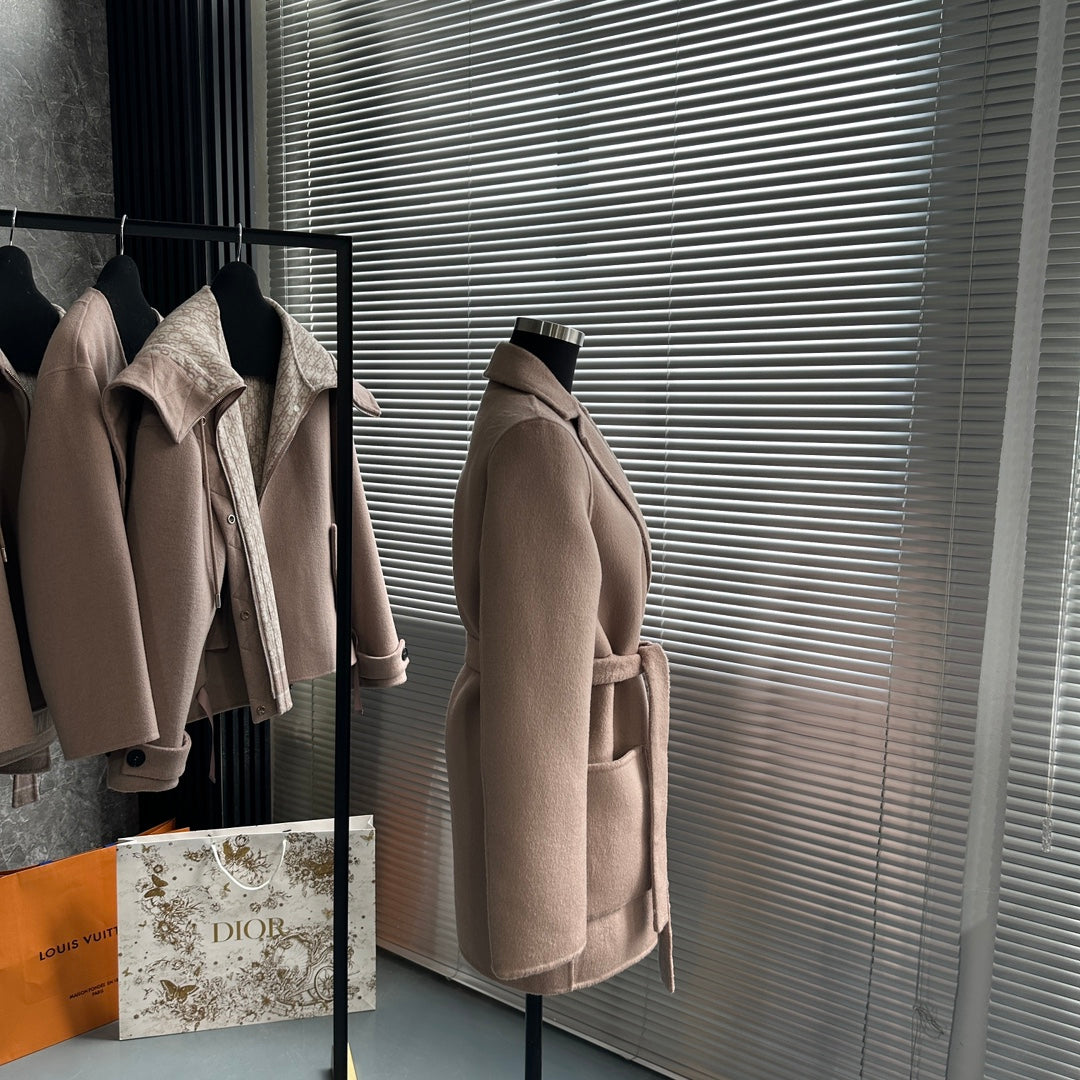 CD 26s Belted Short Wool Coat Beige Cashmere Wool 429307
