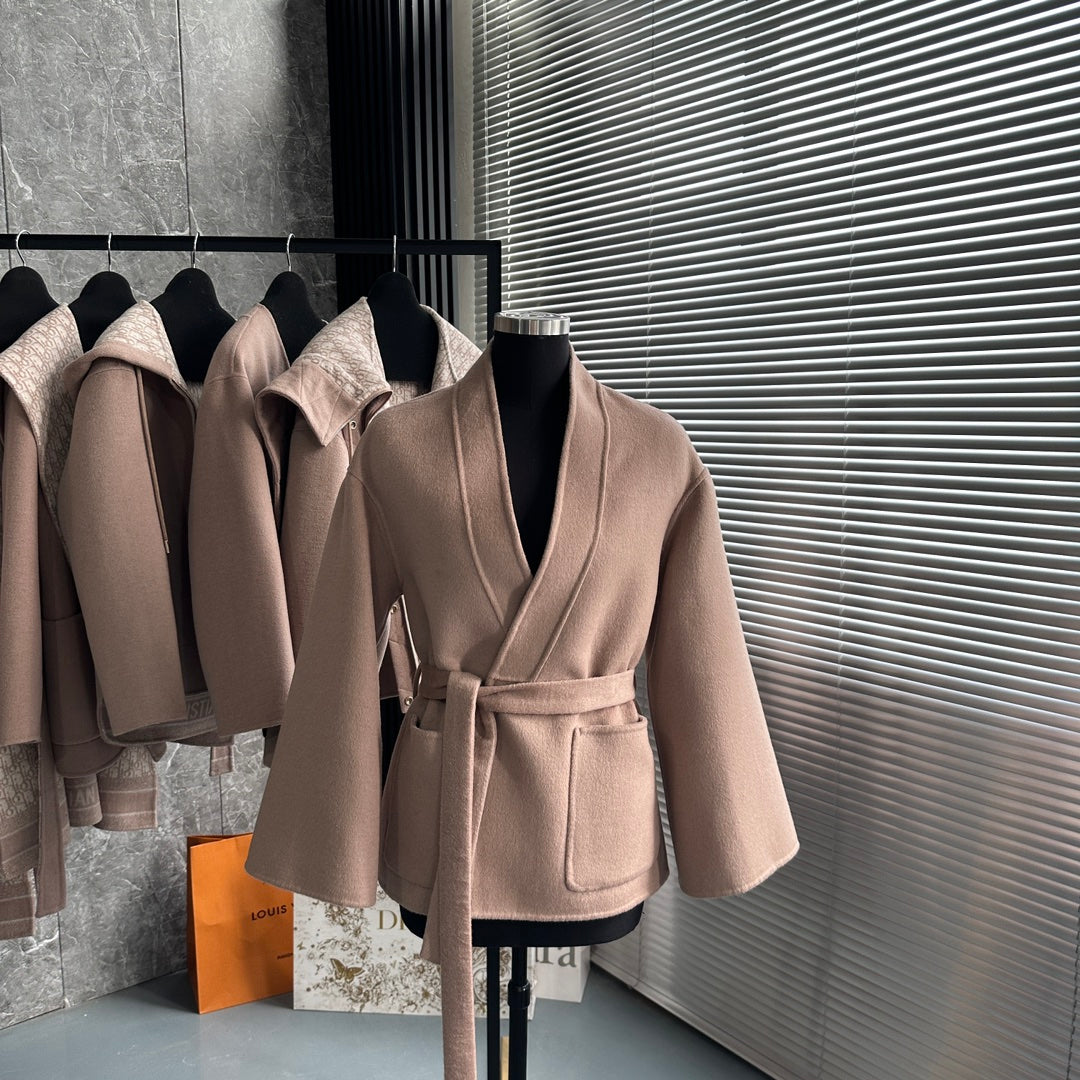 CD 26s Belted Kimono Wool Jacket Beige Cashmere Wool 429308