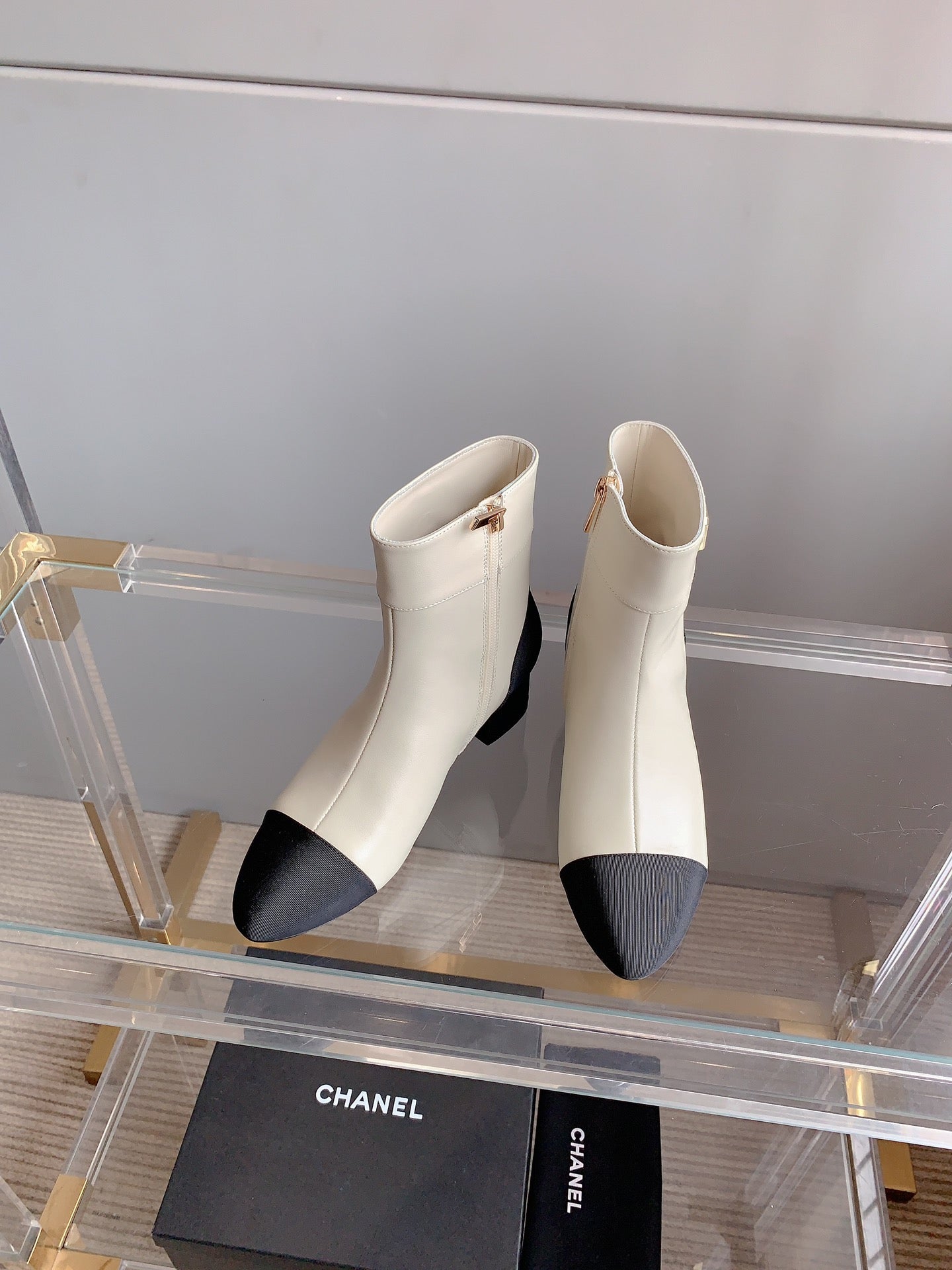 CC Low-Cut Logo Ankle Boots 50mm Black White Sheepskin Frabic 464559