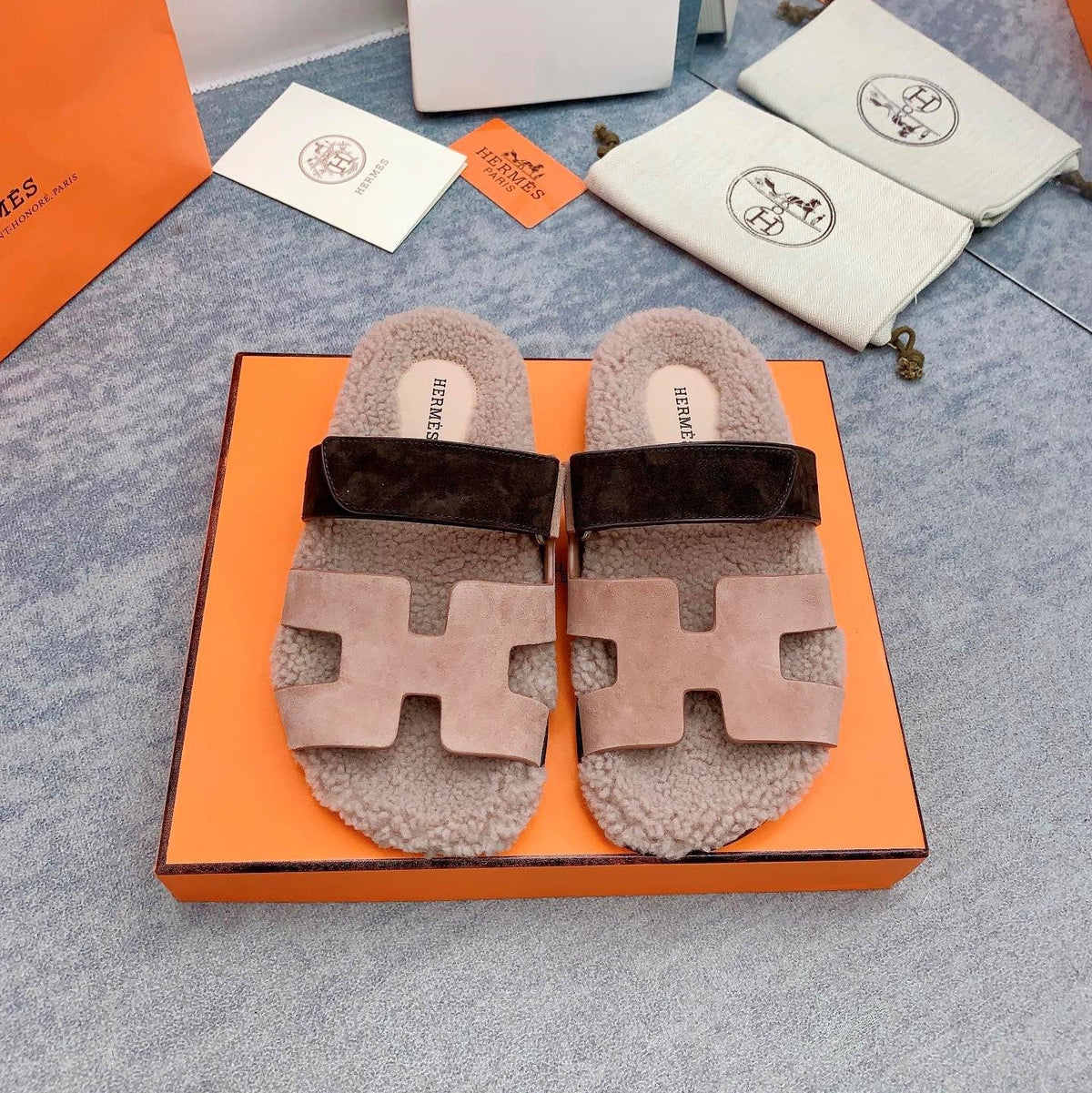 HM 26s Chypre Sandals Ebene Suede Shearling 160910