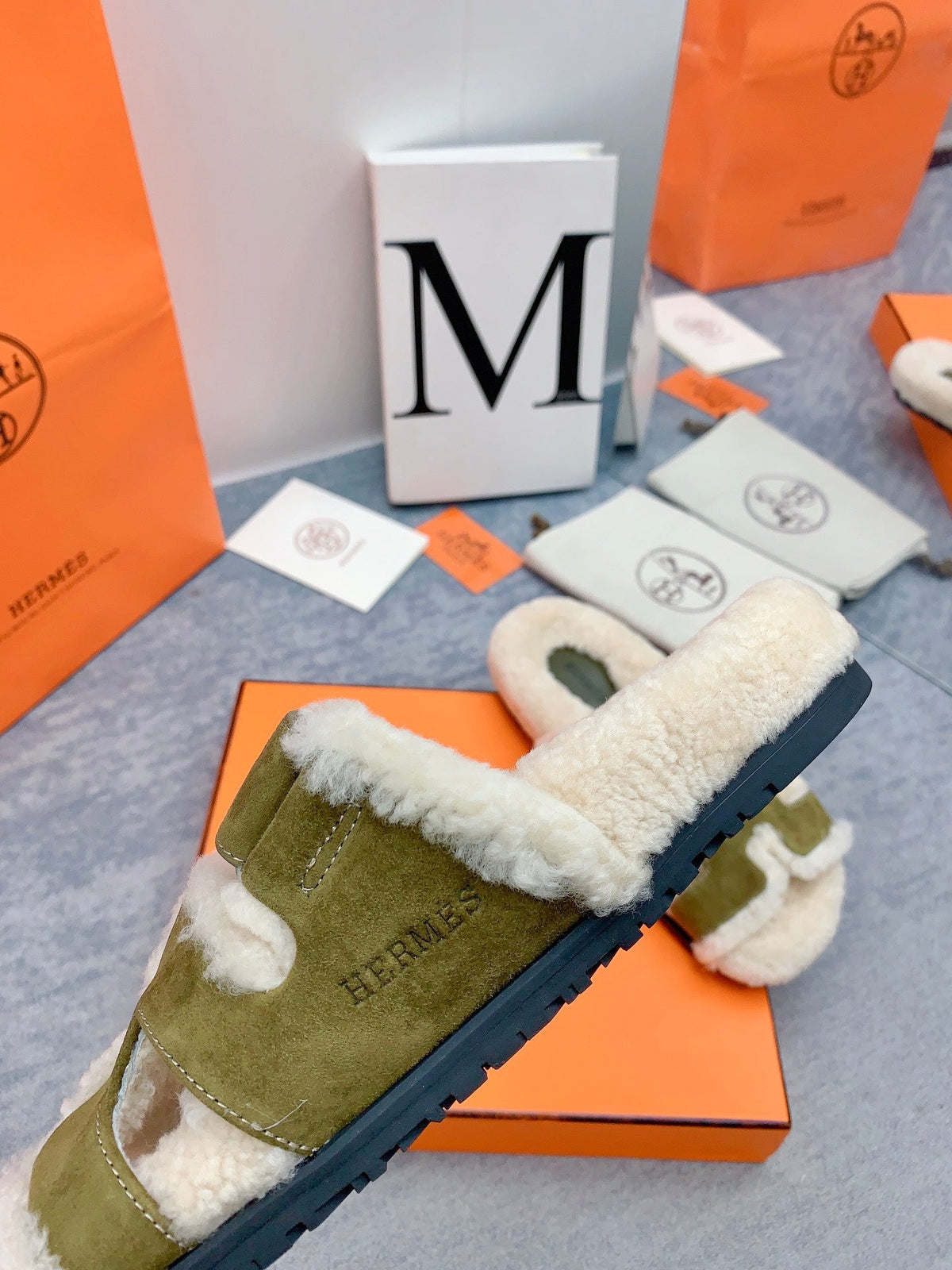 HM 26s Chypre Sandals Vert Toundra Suede Shearling 160925