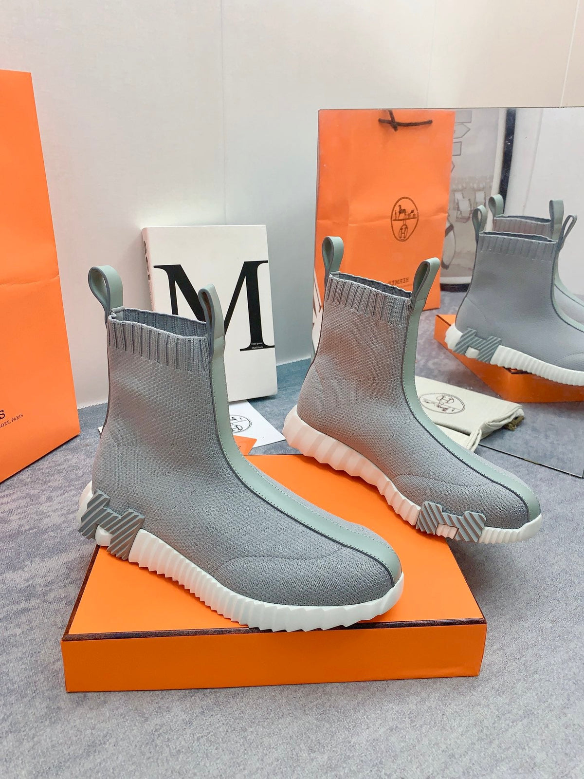 HM 26s Fun Sneakers Grey Knit 160932