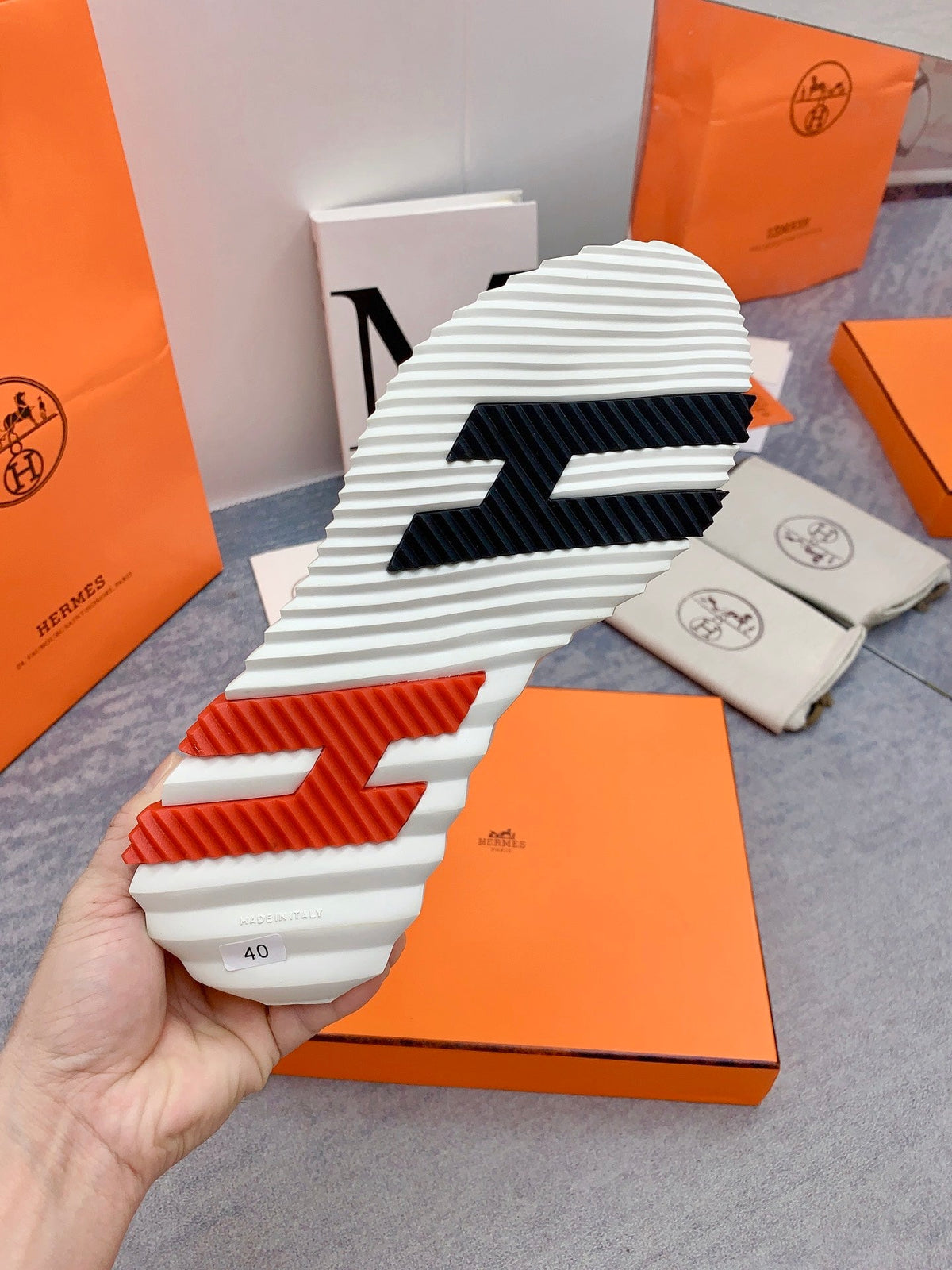 HM 26s Fun Sneakers White Knit 160930