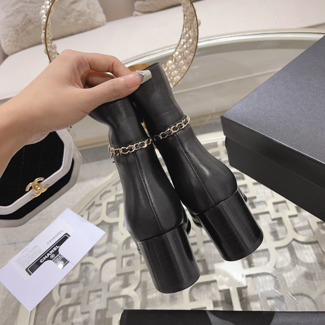 CC 26s Chain Charm Ankle Boots Black Leather 166066
