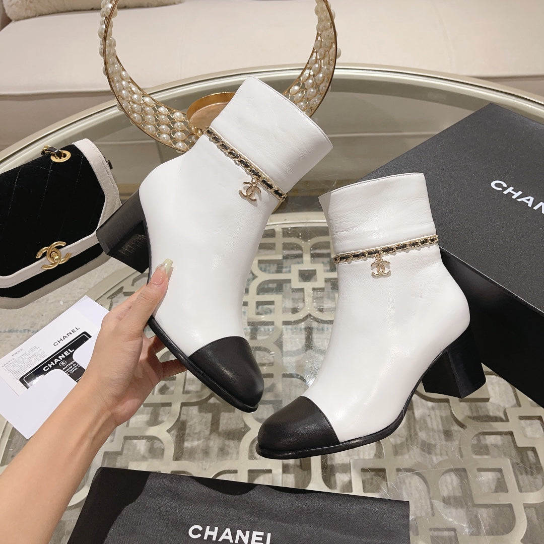CC 26s Chain Charm Cap Toe Ankle Boots White Leather 166064