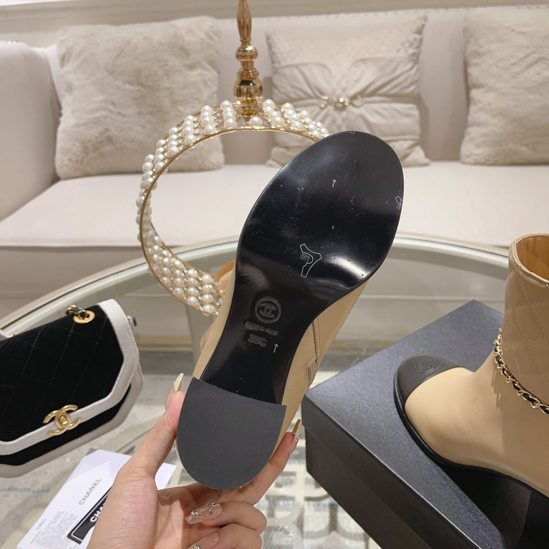 CC 26s Quilted Cap Toe Ankle Boots Beige Leather 166068