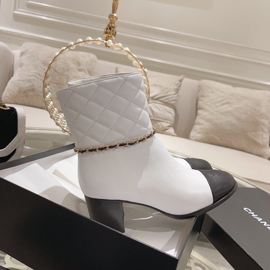CC 26s Quilted Cap Toe Ankle Boots White Leather 166067