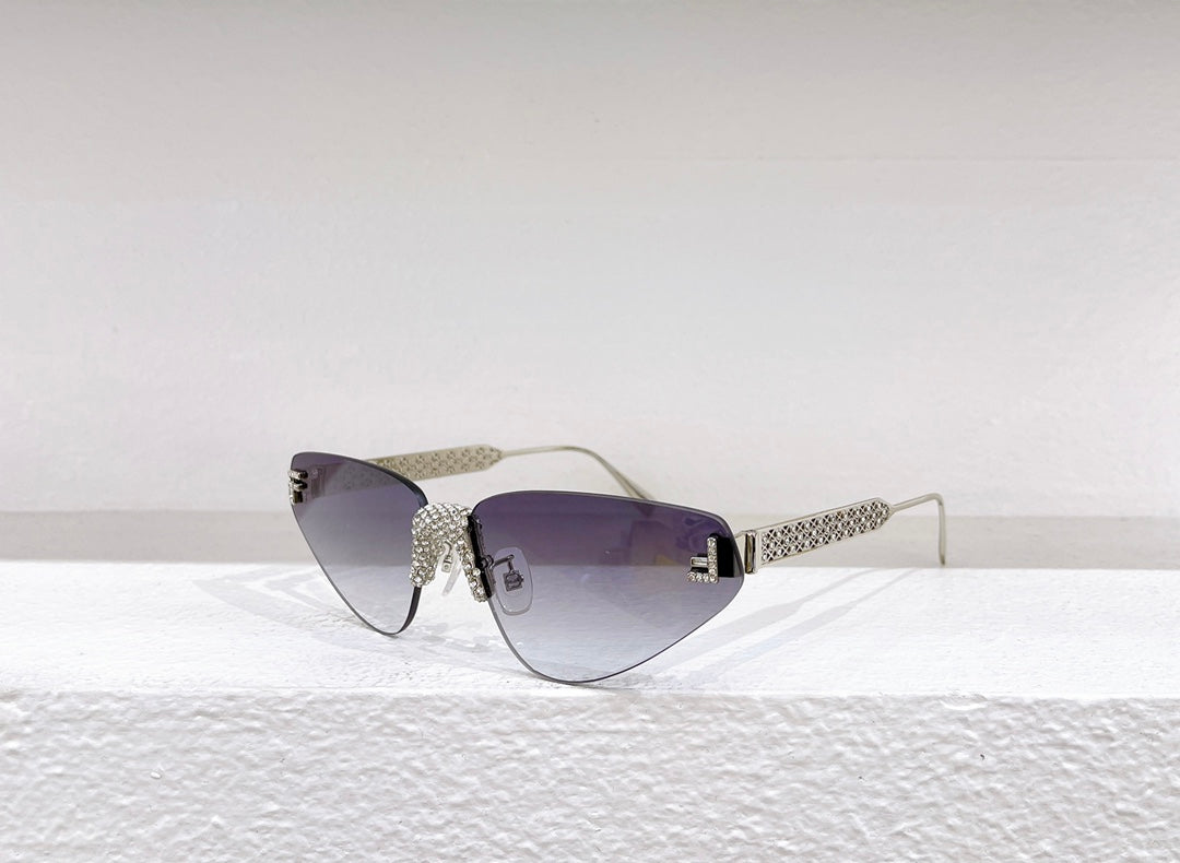 FIRST CRYSTAL RIMLESS TRIANGLE FRAME SUNGLASSES FD4127US IN METAL