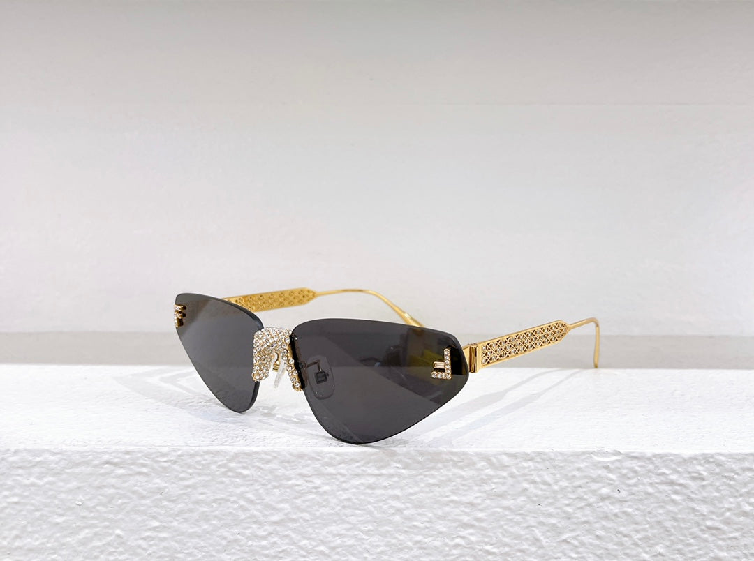 FIRST CRYSTAL RIMLESS TRIANGLE FRAME SUNGLASSES FD4127US IN METAL