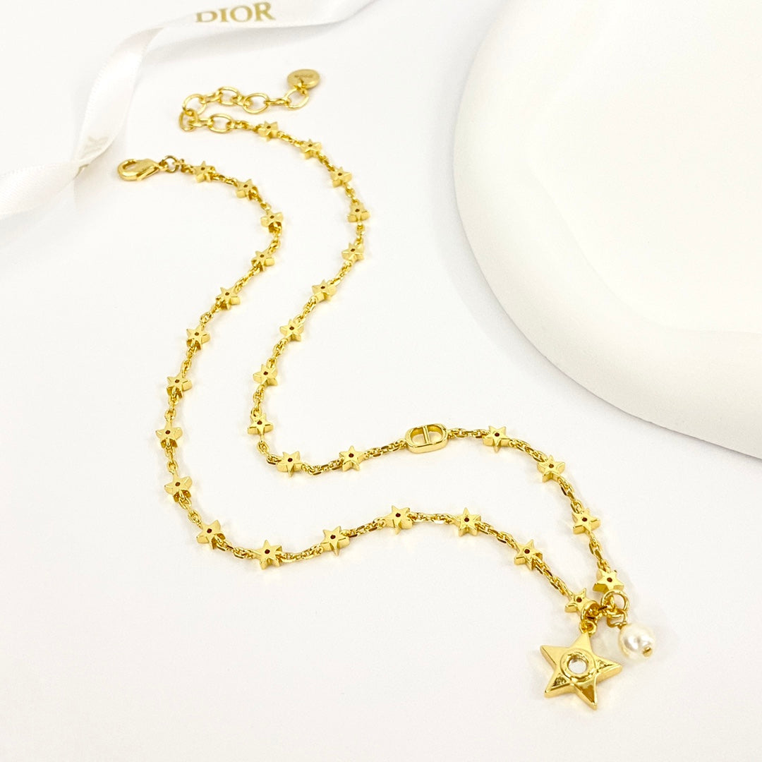 CD 26S Star Chain Pearl Pendant Necklace In Gold Tone Metal 631051