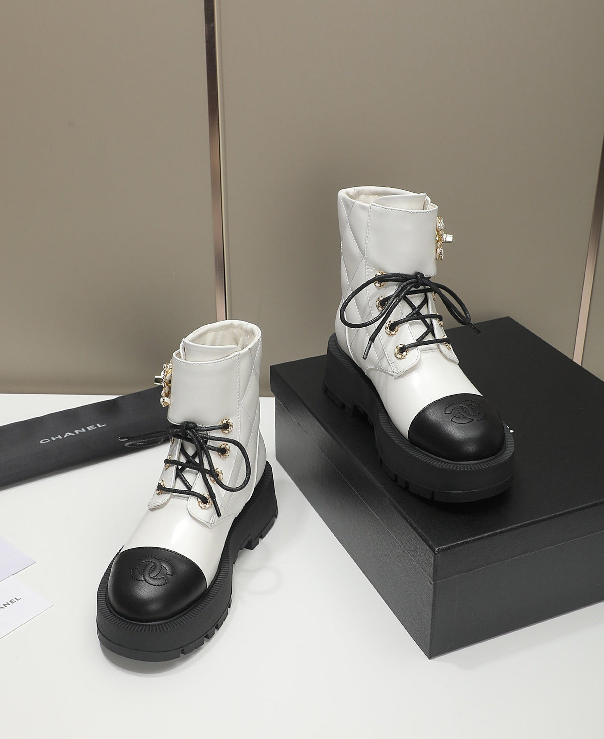 CC 26s Combat Boots White Black Quilted Leather 194066