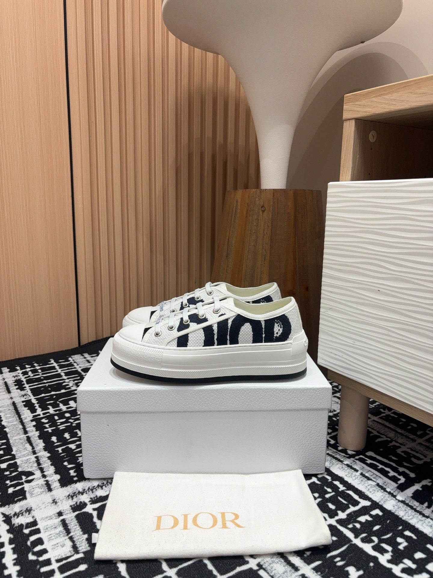 CD Walk'n'Dior Platform Sneaker Black White Miss Canvas