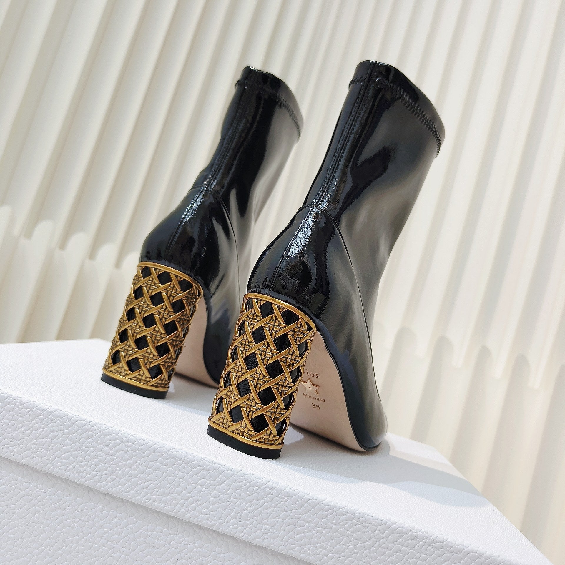 CD Icon Heeled Ankle Boot 80mm In Glossy Black Cowhide 111384