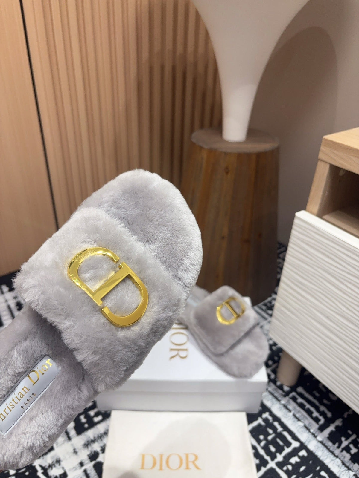 CD Thick-Sole Slipper In Pale Gray Fleece With Gold Logo