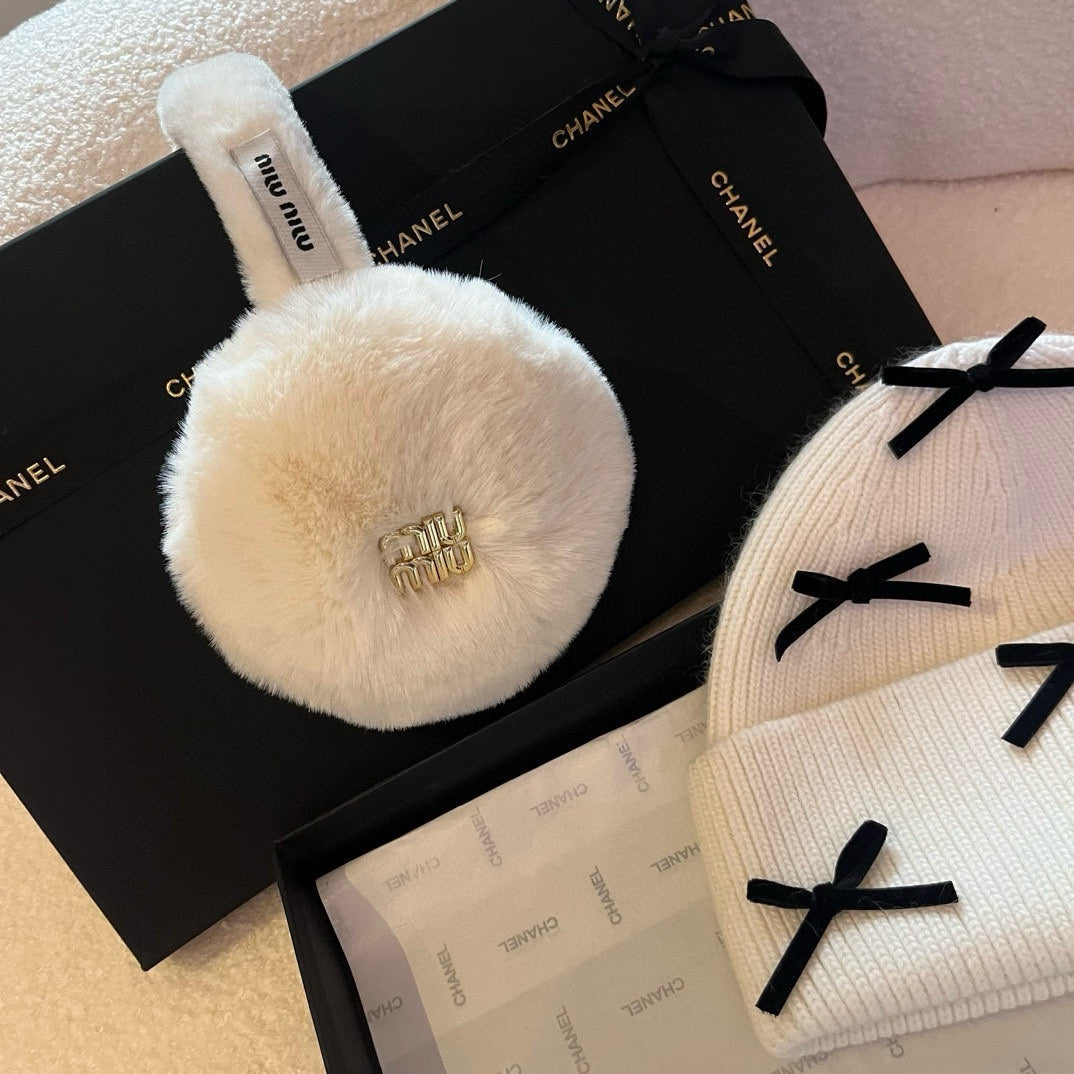 Miu Earmuffs White Fur 490480