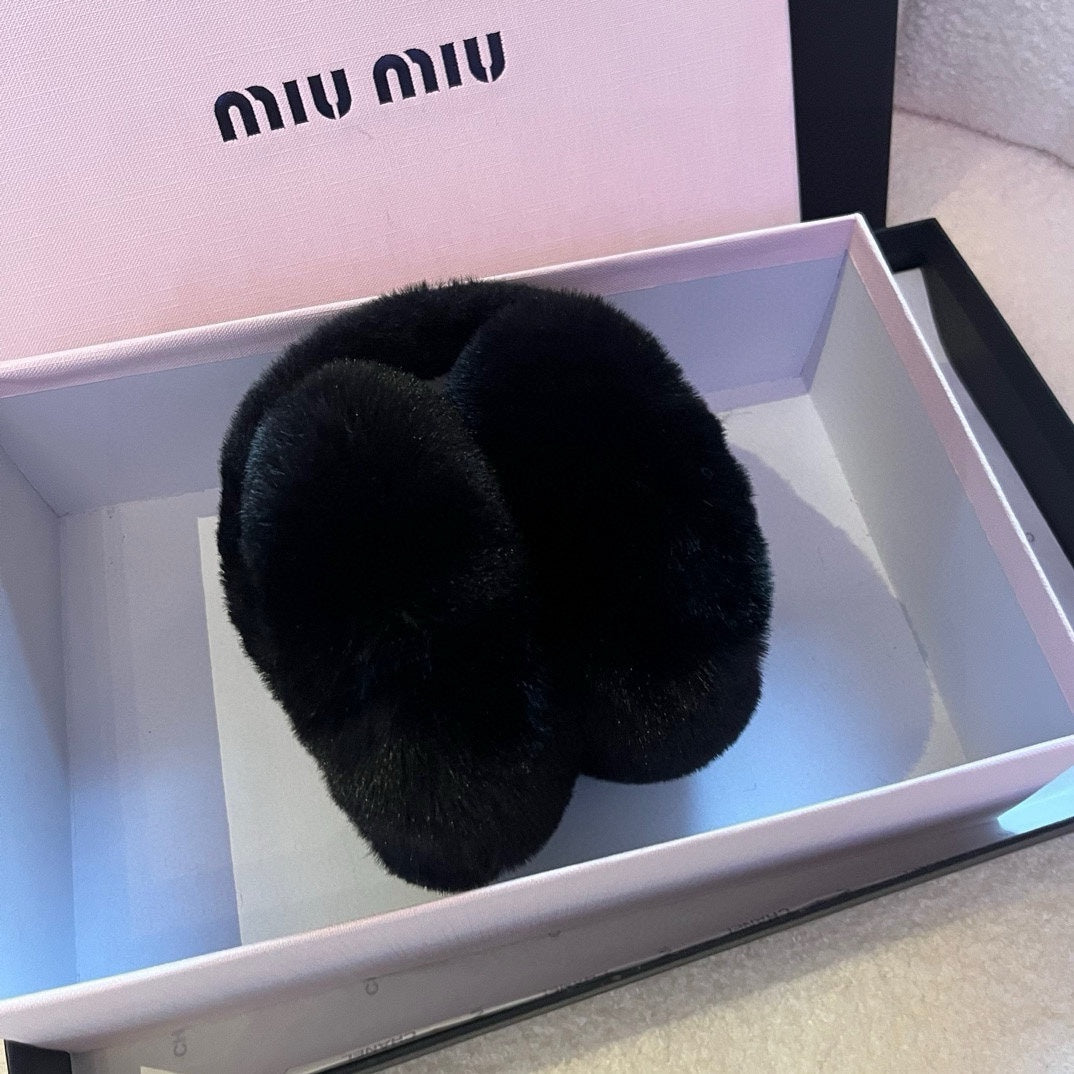 Miu Earmuffs Black Fur 490482