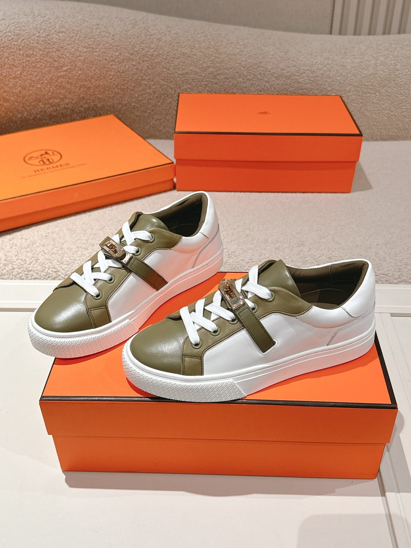 HM Day Sneakers White Olive Green Calfskin 577497