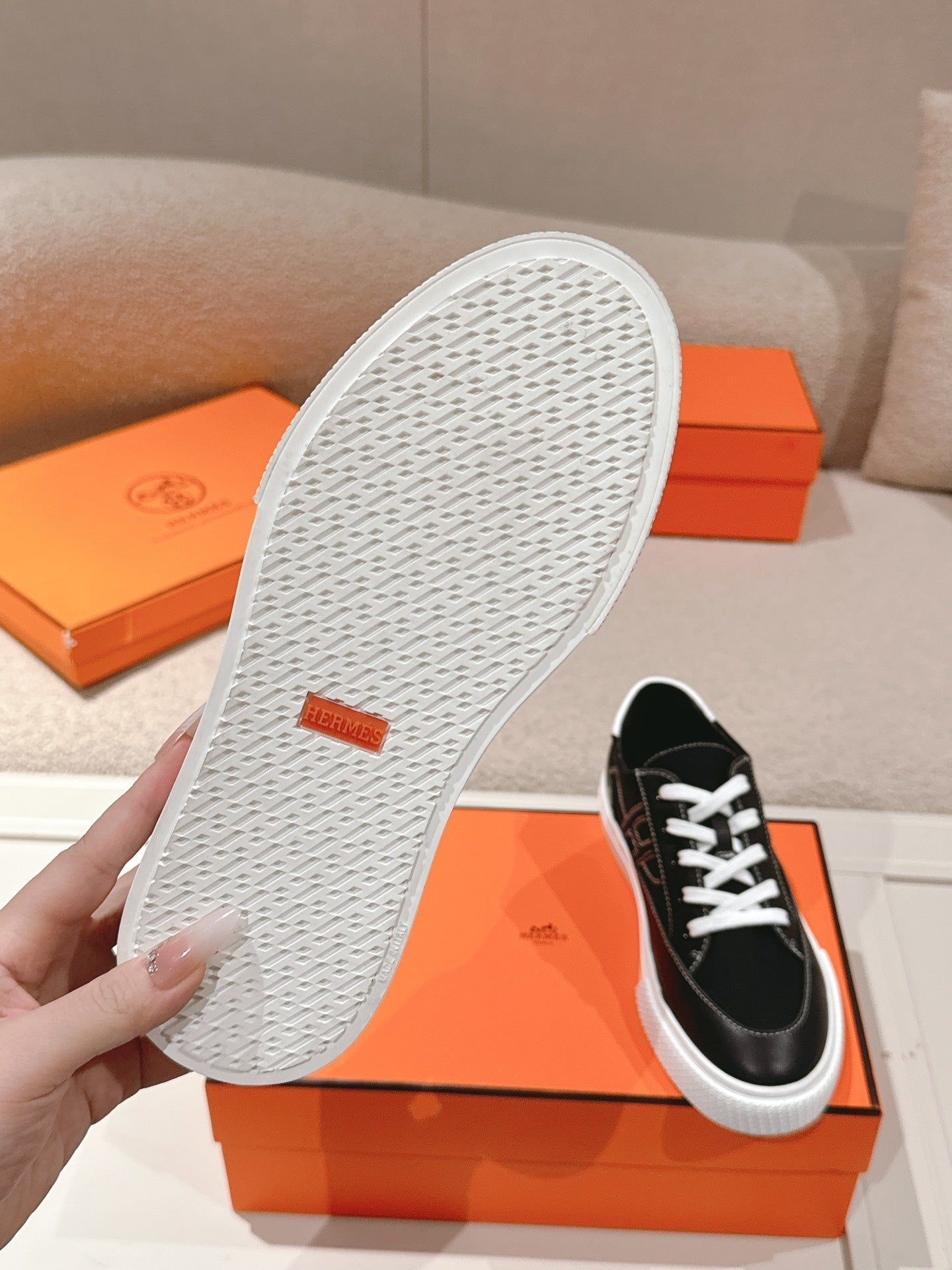 HM 25ss Sneakers Black Cowhide 577537