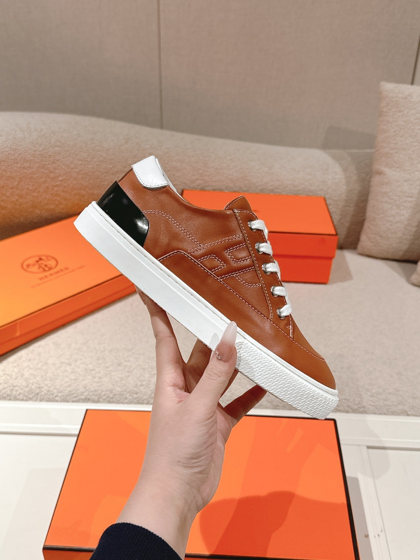 HM 25ss Sneakers Brown Cowhide 577535