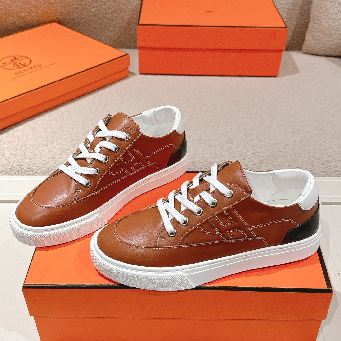 HM 25ss Sneakers Brown Cowhide 577535