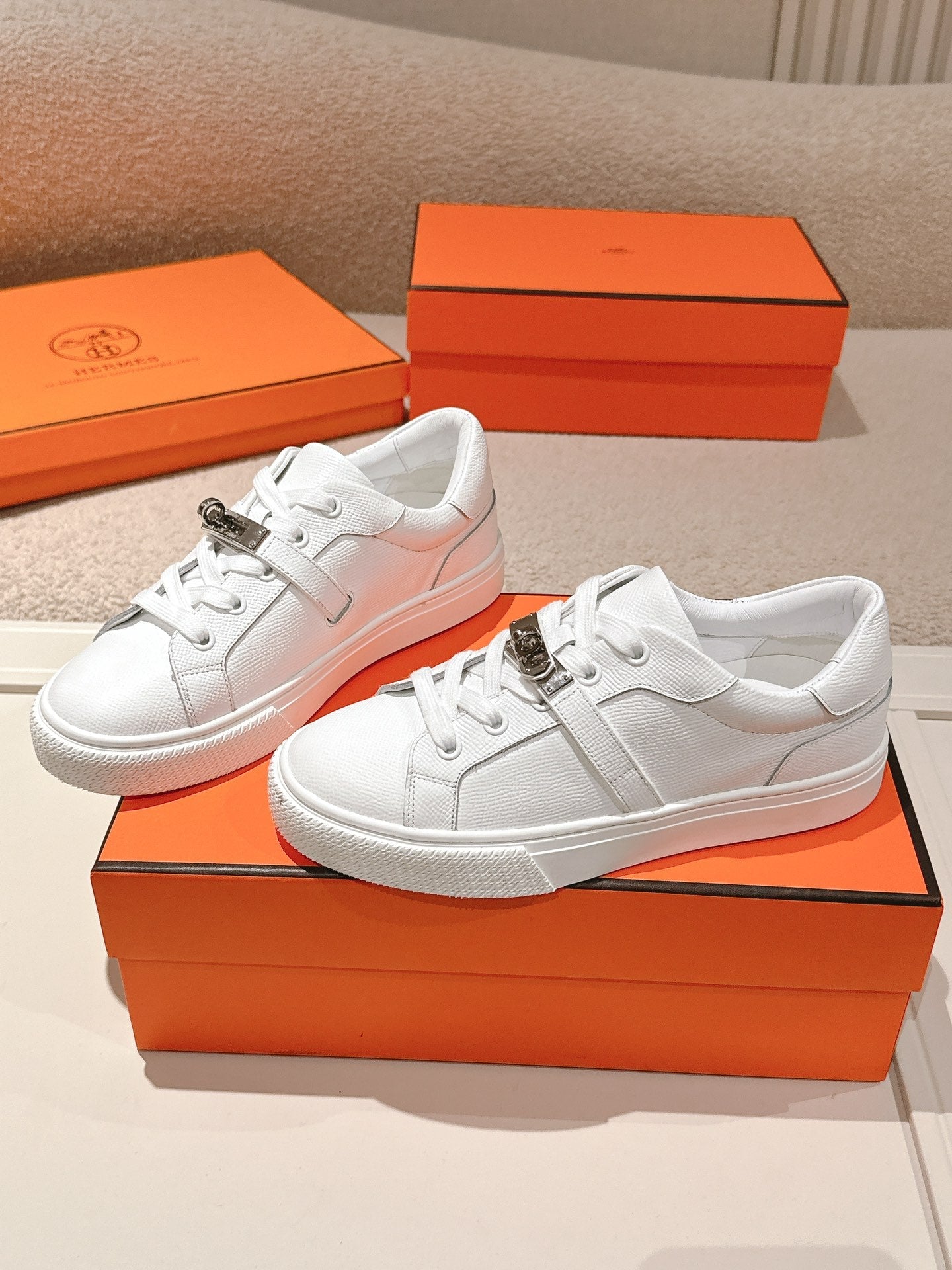 HM Day Sneakers White Togo Leather 577503