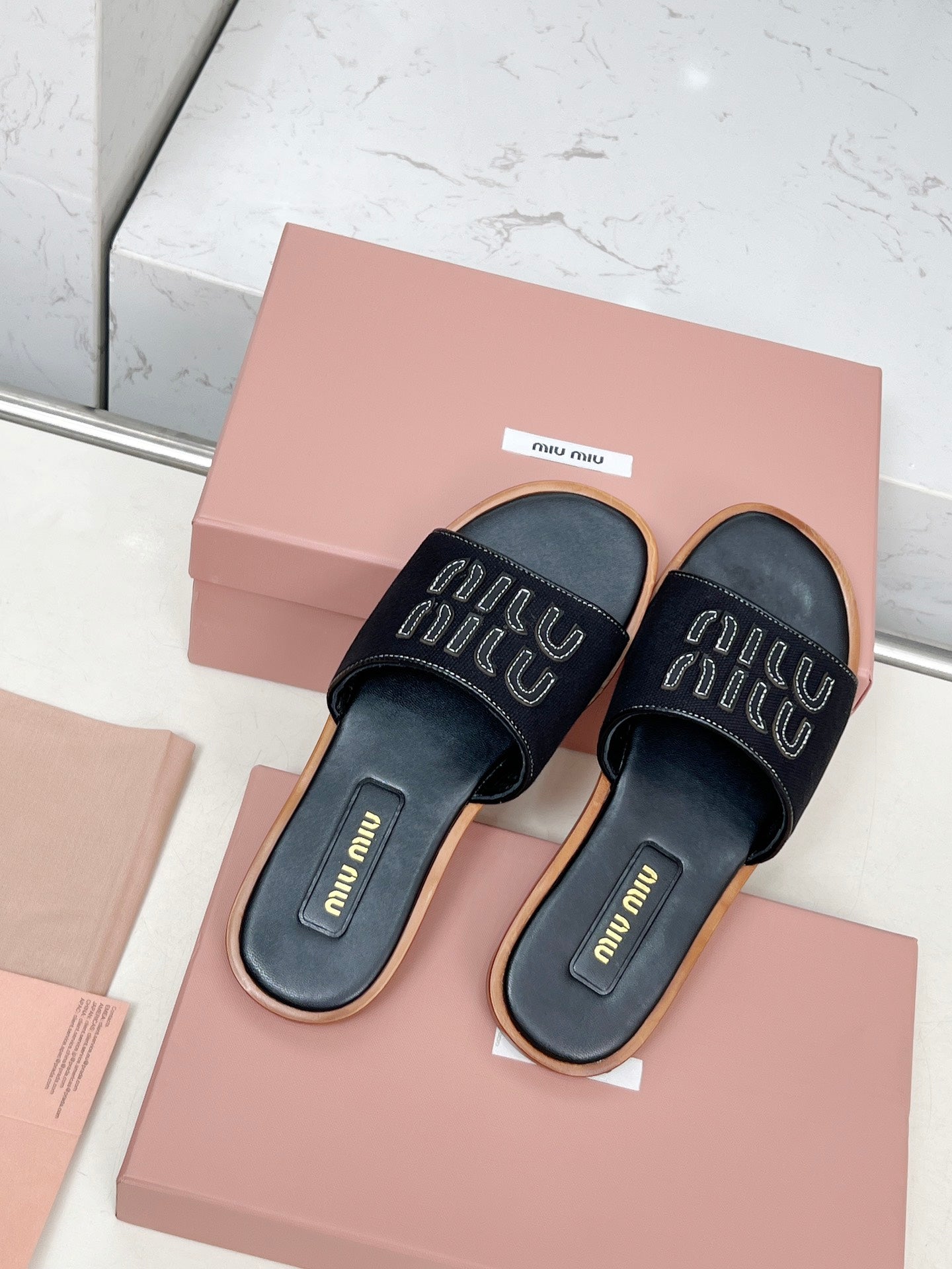 Miu Logo-Patch Slides Black Leather Canvas 935774