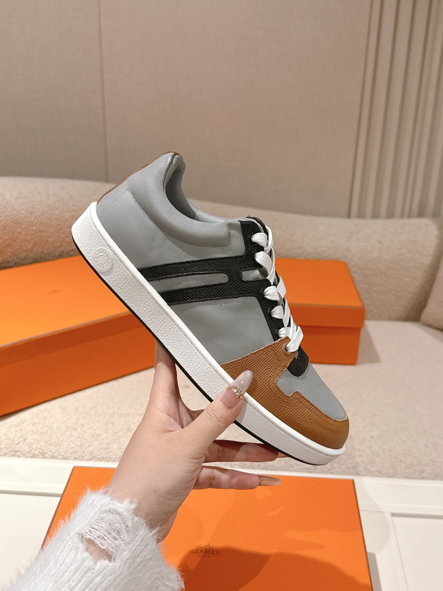 HM 25ss Sneakers Gray Black Brown Cowhide 577546