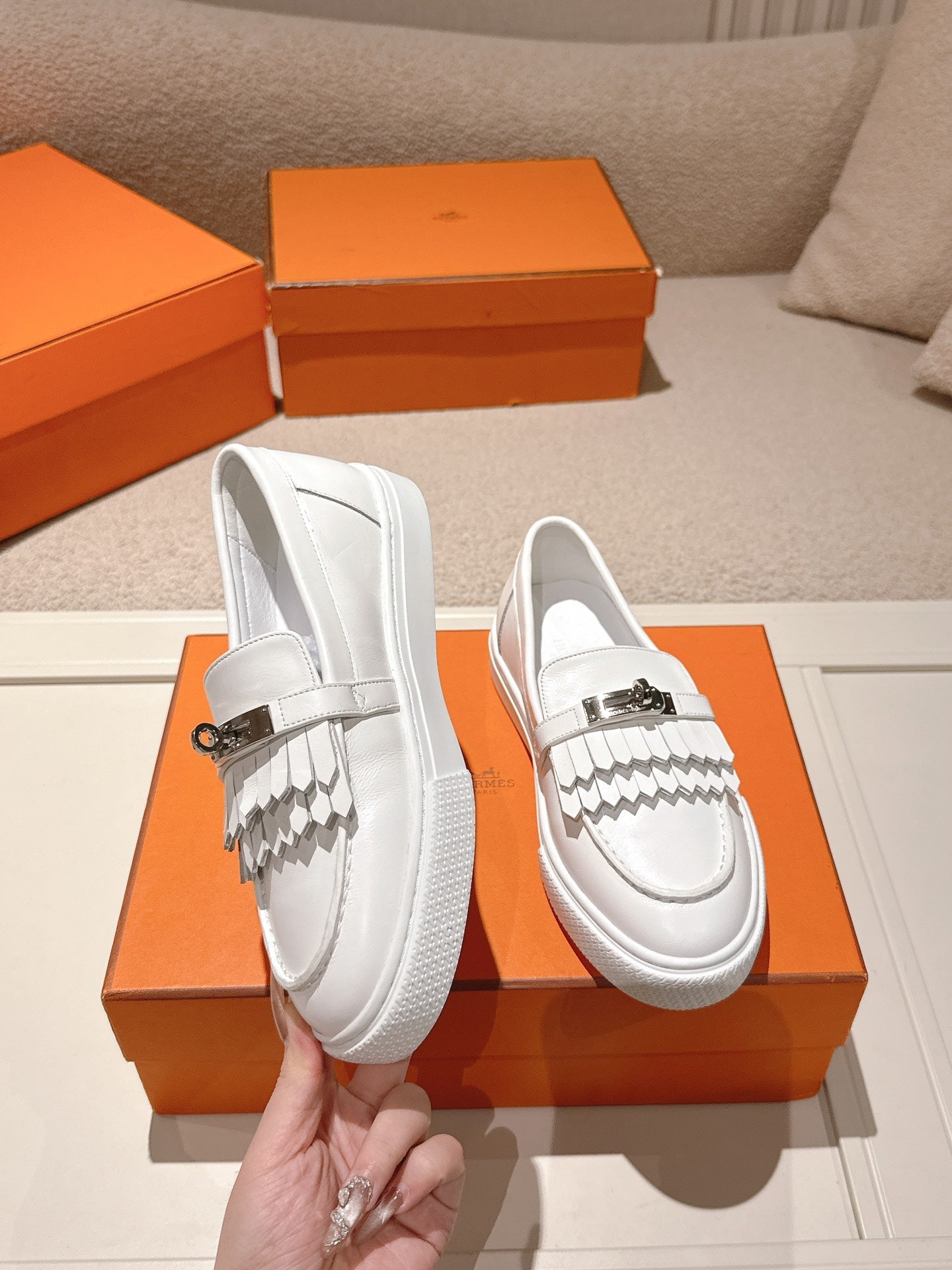 HM 25ss Platform Loafers Kelly Buckle White Cowhide 577475