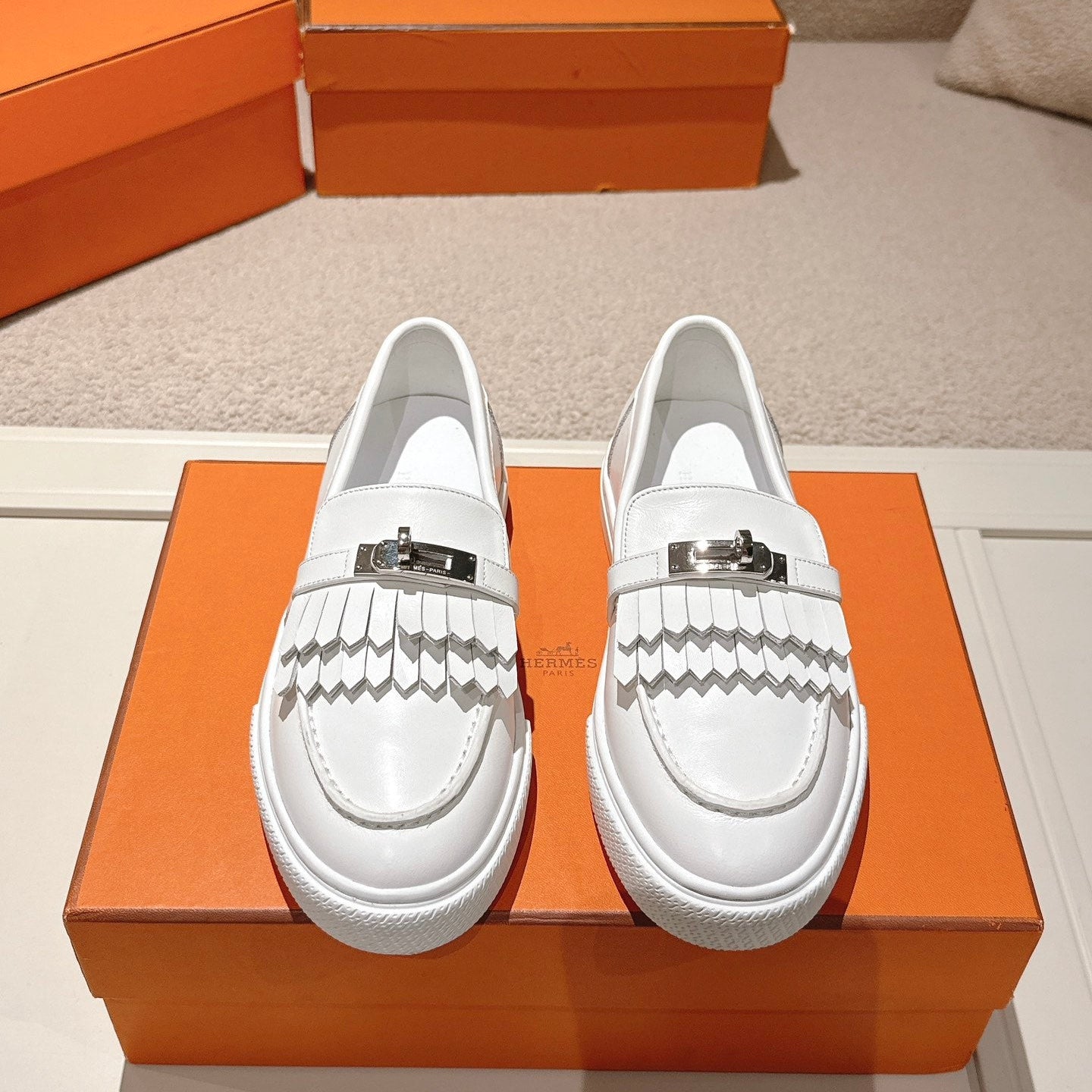 HM 25ss Platform Loafers Kelly Buckle White Cowhide 577475