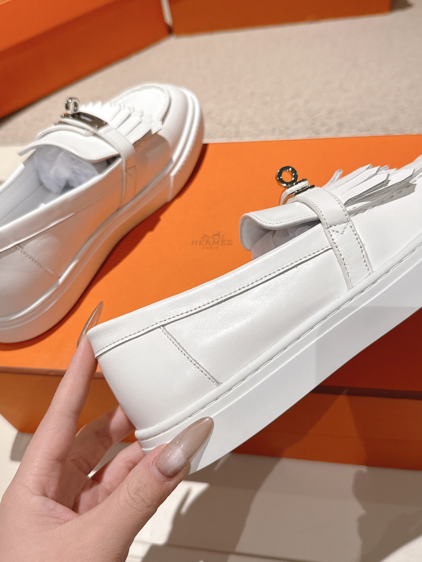 HM 25ss Platform Loafers Kelly Buckle White Cowhide 577475