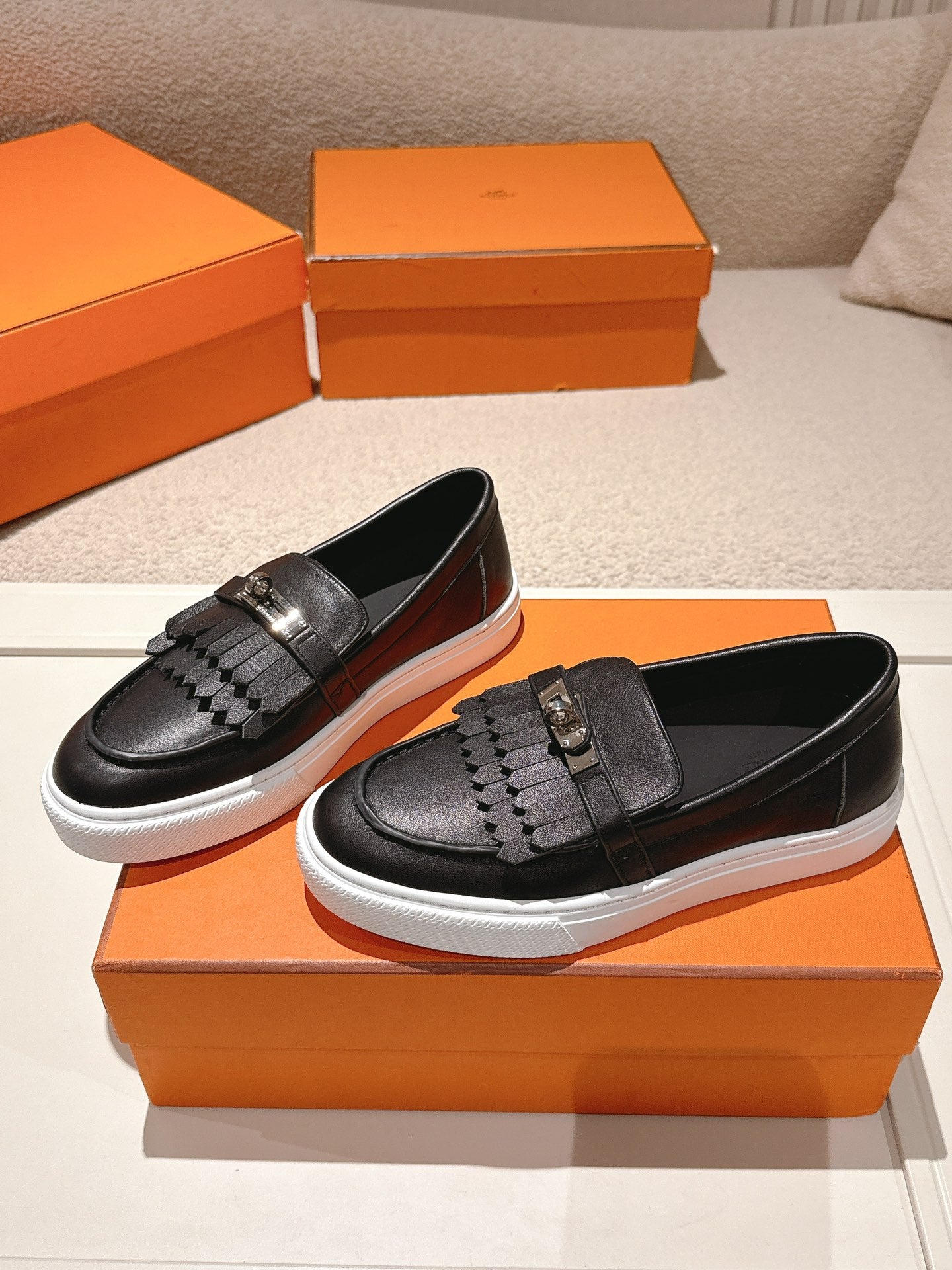 HM 25ss Platform Loafers Kelly Buckle Black Cowhide 577476