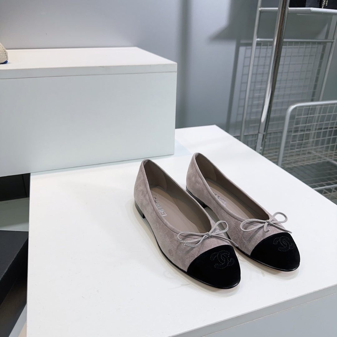 CC 25 Ballet Flat Grey Black Suede 388471
