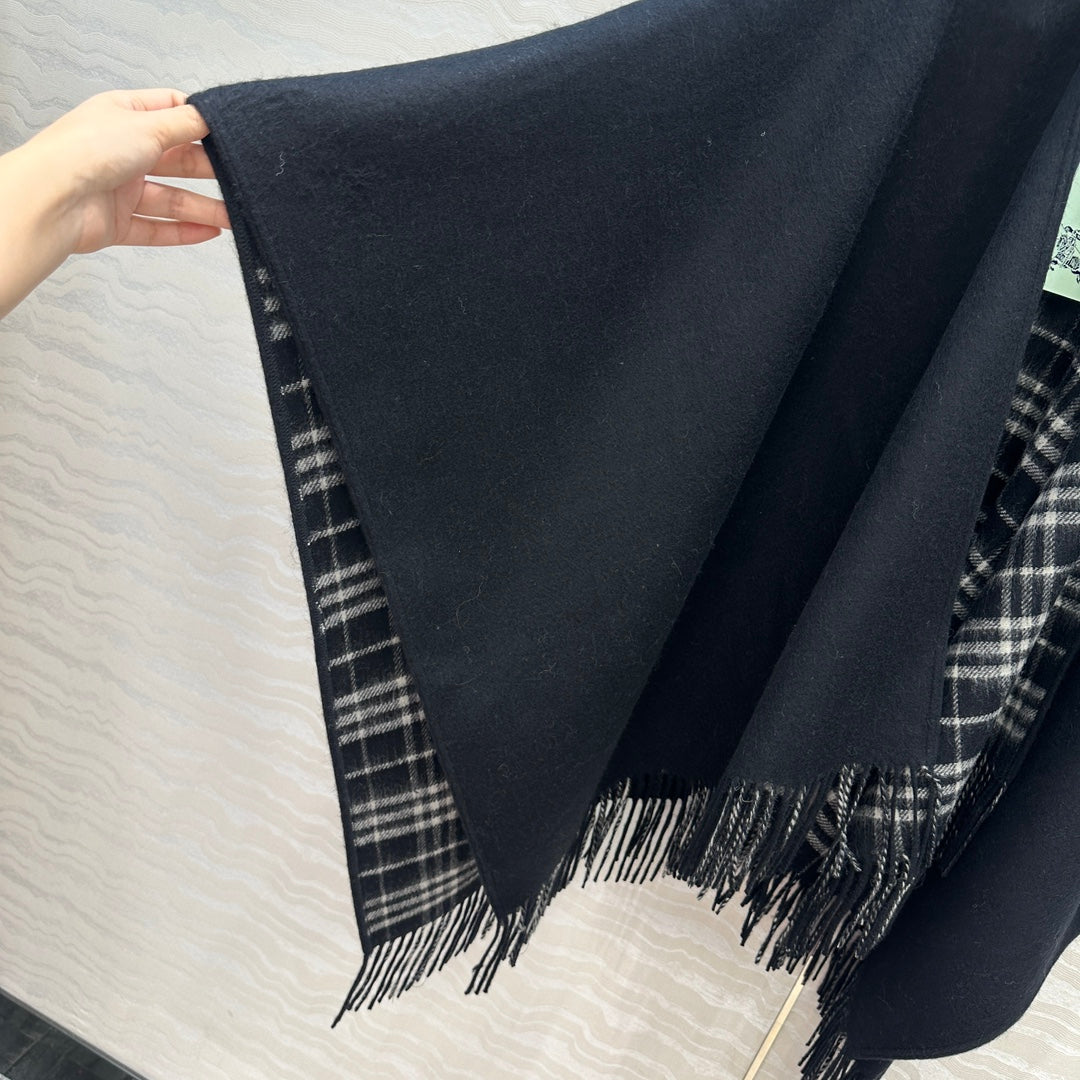 Burberry 26S Reversible Check Fringe Poncho Cape Black 440912
