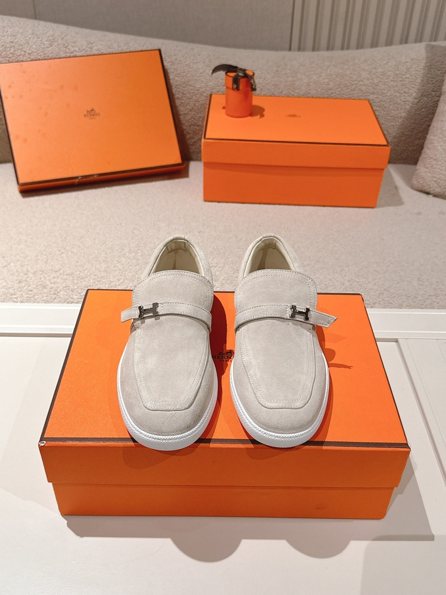 HM 25ss Loafers Light Beige Suede 577156